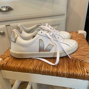 Pre-worn Veja white/gold sneakers EUR 37 US 6